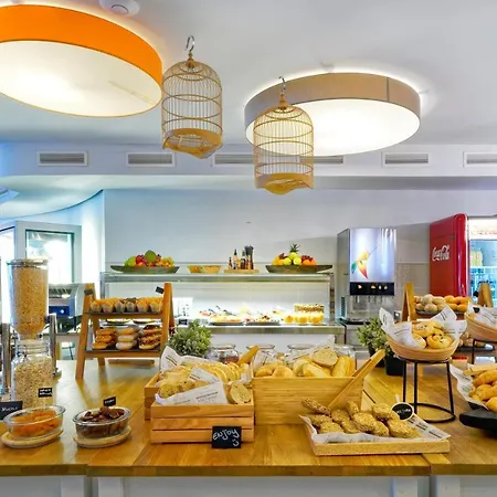 Aqua Hotel 4*