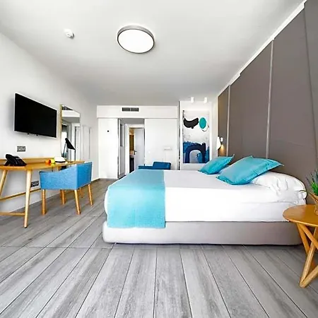 Hotel Aqua 4*