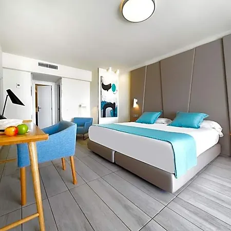 Aqua 4* Puerto del Carmen (Lanzarote)